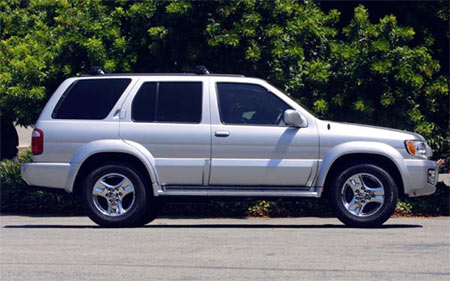 Infiniti QX4 4WD